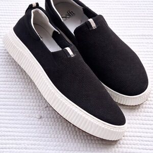Sofft Slip On Knit Sneakers Comfort Casual Shoes Black White Sole 8M